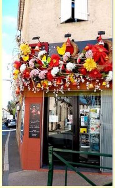 Les couleurs rouge, jaune et blanc sont à la demande de votre thème.