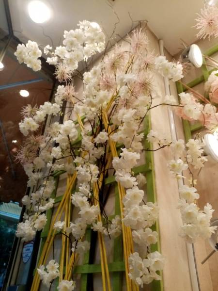 Les décors de printemps sont à location de fleurs artificielles en paca