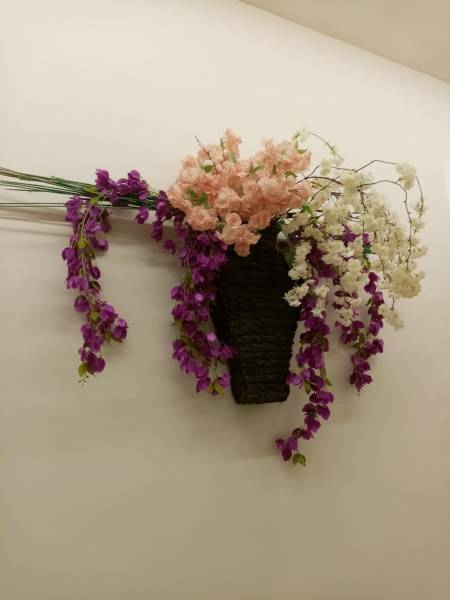 Décoration florale artificielle pour restaurant à Marseille