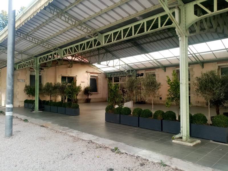 Les jardinières sont modulables pendant l'événement selon vos besoins.