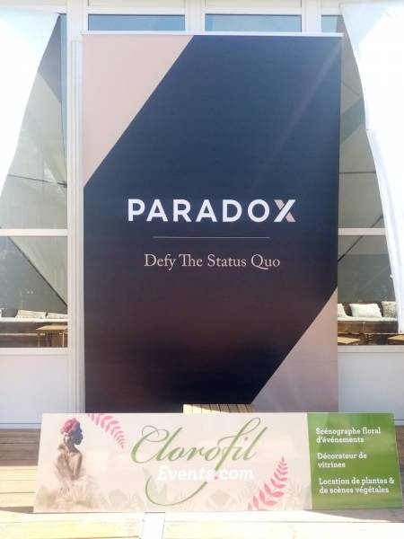 Mur de fleurs naturelles ou artificielles pour événements privés et professionnels en paca