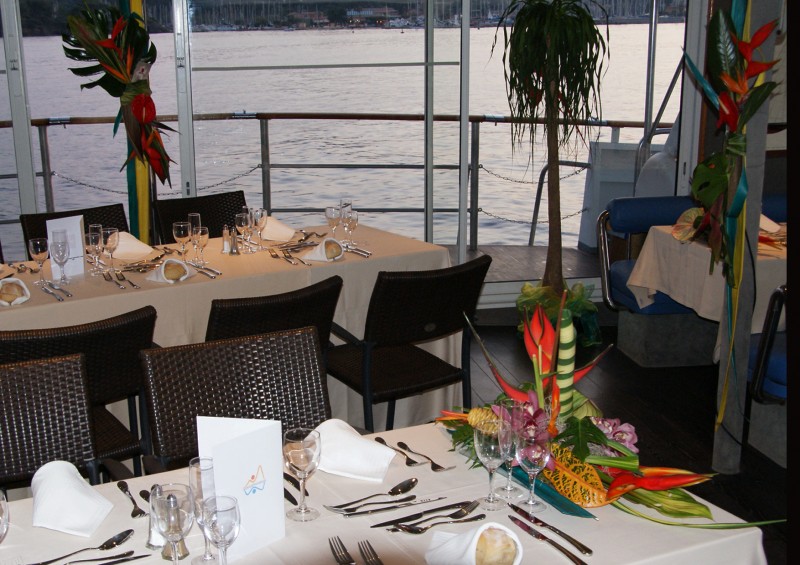 Location de décoration florale centre de table, décor de salle et lieu insolite, Bandol