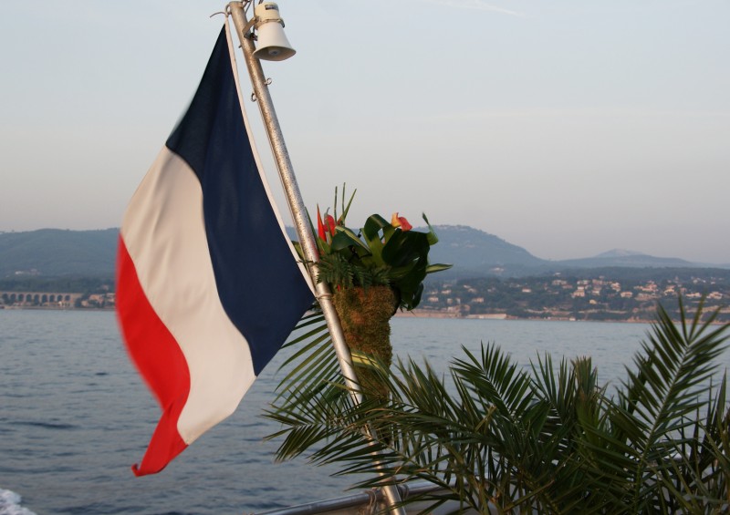 Location de décoration florale centre de table, décor de salle et lieu insolite, Bandol