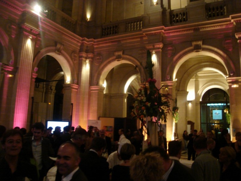 Location de décor floral pour salle de réception pour gala soirée lancement sur Marseille