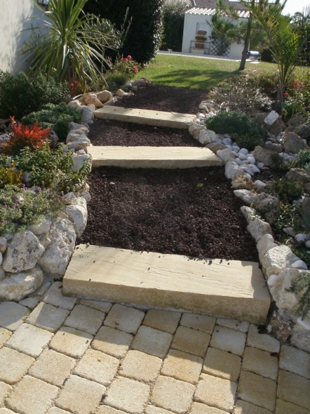 création de jardin espace vert paysagiste Salernes Draguignan  paca