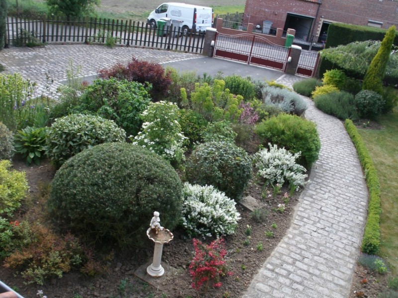 création de jardin espace vert paysagiste avignon salon de provence aix en provence paca