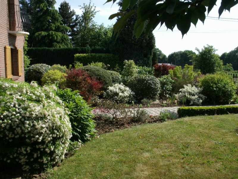 création de jardin espace vert paysagiste avignon salon de provence aix en provence paca