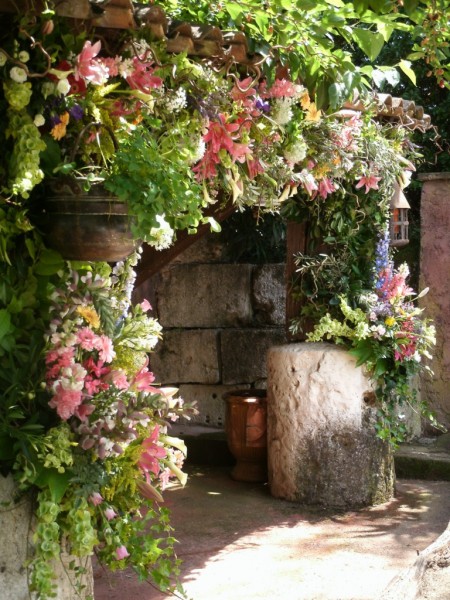 mariage décor de coeur de cérèmonie en extérieur en paca var vaucluse bouches du rhône