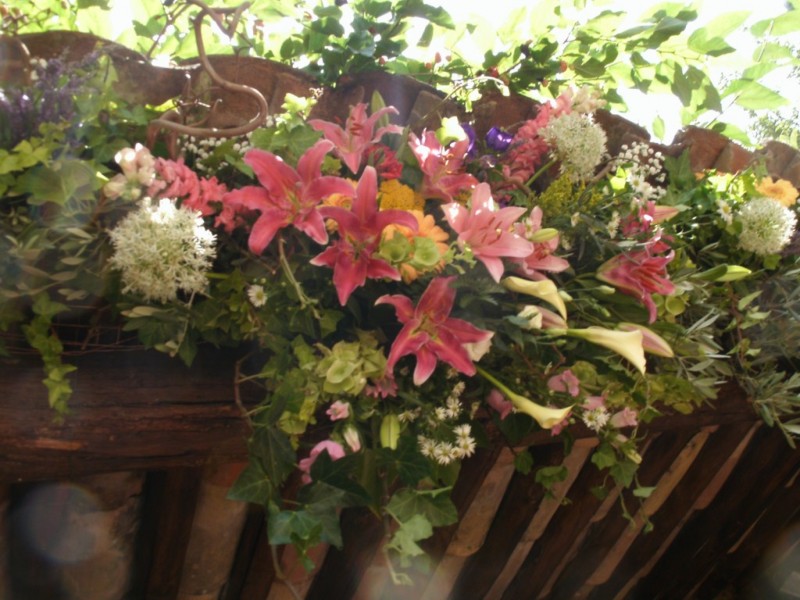 mariage décor de coeur de cérèmonie en extérieur en paca var vaucluse bouches du rhône