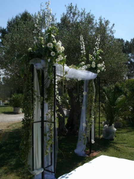 arche nuptiale décoration église pour mariage en paca aix en provence avignon salon de provence