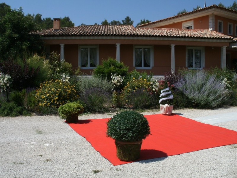 Voiture Cortége mariage  décoration Avignon Arles Apt Aix en Provence région PACA