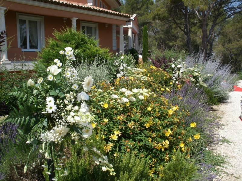 coeur de cérémonie de mariage décor en extérieur  aix marseille aubagne berre L'etang région PACA