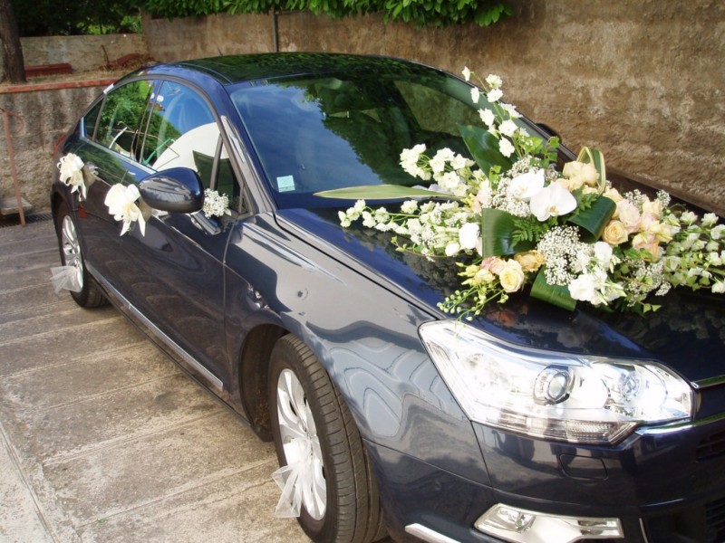 MARIAGE DECORS FLORAUX BOUQUET  MARIEE VOITURE PACA VAUCLUSE RHONES ALPES