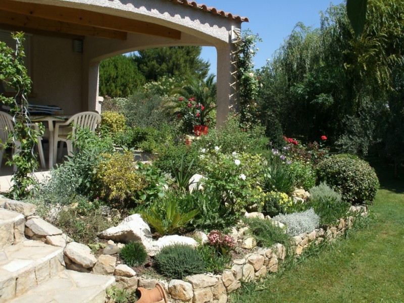 création de jardin espace vert paysagiste avignon salon de provence aix en provence paca