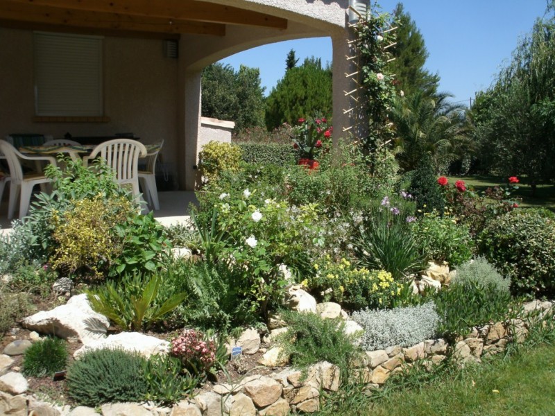 création de jardin espace vert paysagiste avignon salon de provence aix en provence paca