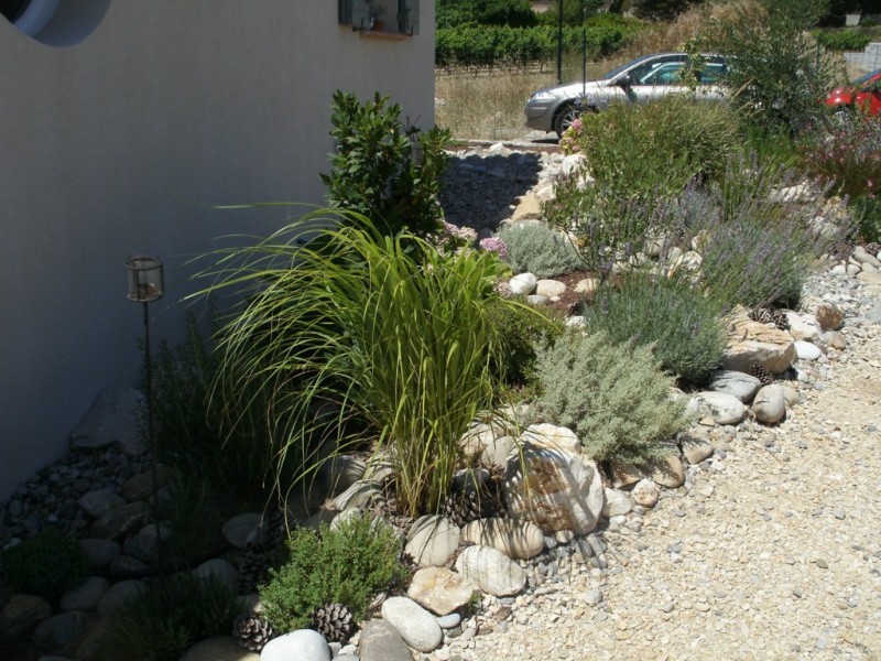 création de jardin espace vert paysagiste avignon salon de provence aix en provence paca