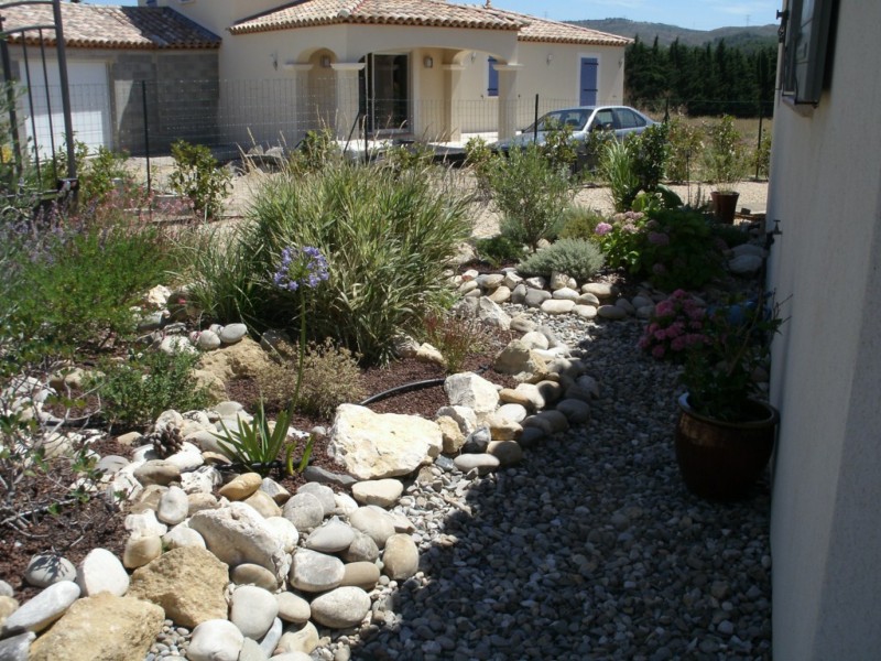 création de jardin espace vert paysagiste avignon salon de provence aix en provence paca