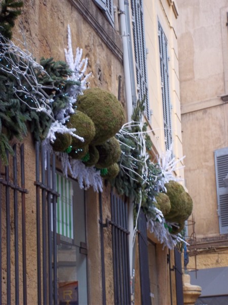 Décoration de noël pour entreprise et commerce, à location Aix en Provence
