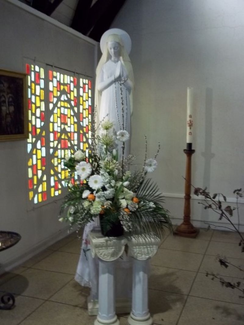 DECOR EGLISE CHAPELLE LIEU DE CULTE  CEREMONIE AIX MARSEILLE PACA MARSEILLE GARD VAR HERAULT VAUCLUSE