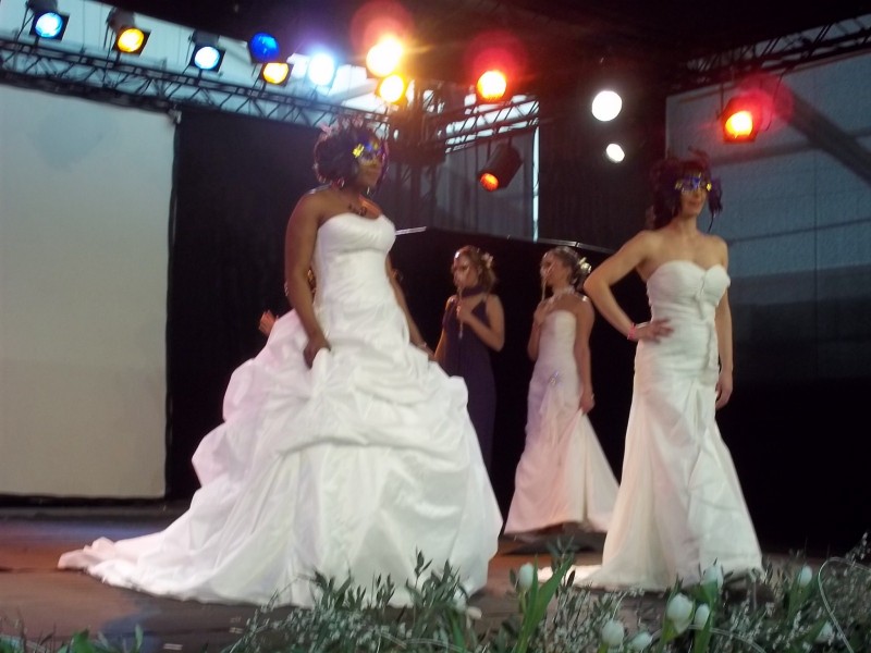 Création et réalisation de décor de stand et scène pour mariage et salon du mariage Vitrolles