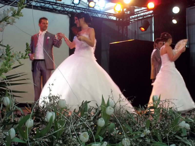 Création et réalisation de décor de stand et scène pour mariage et salon du mariage Vitrolles
