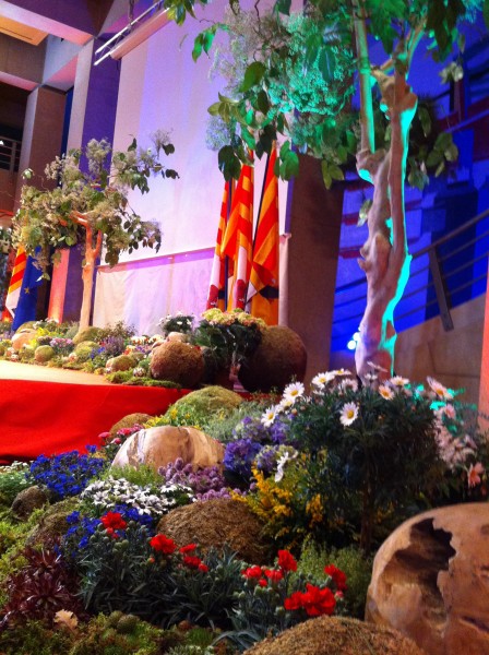 scène végétale et florale decor de salon de stand exposition remise de prix marseille