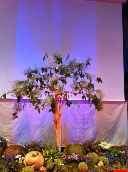 scène végétale et florale decor de salon de stand exposition remise de prix marseille