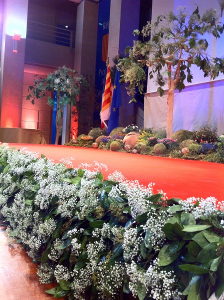 scène végétale et florale decor de salon de stand exposition remise de prix marseille