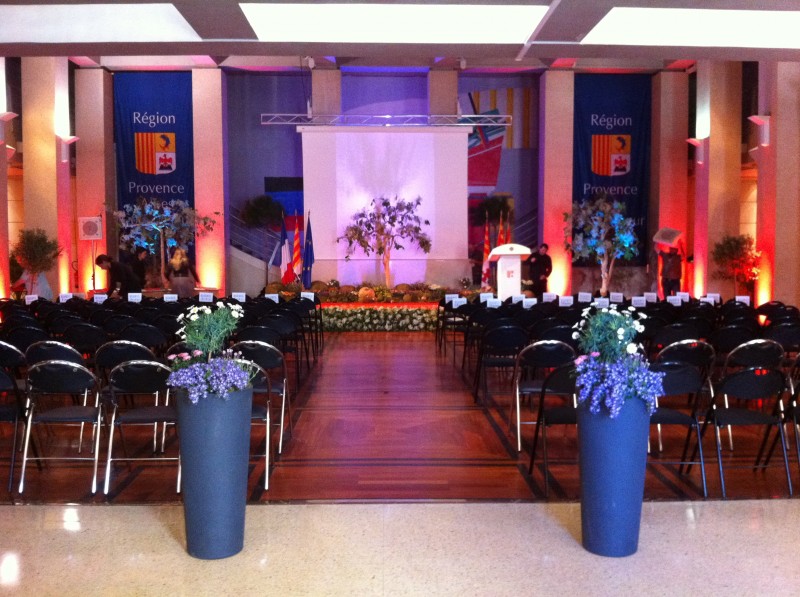 scène végétale decor de salon de stand exposition remise de prix marseille
