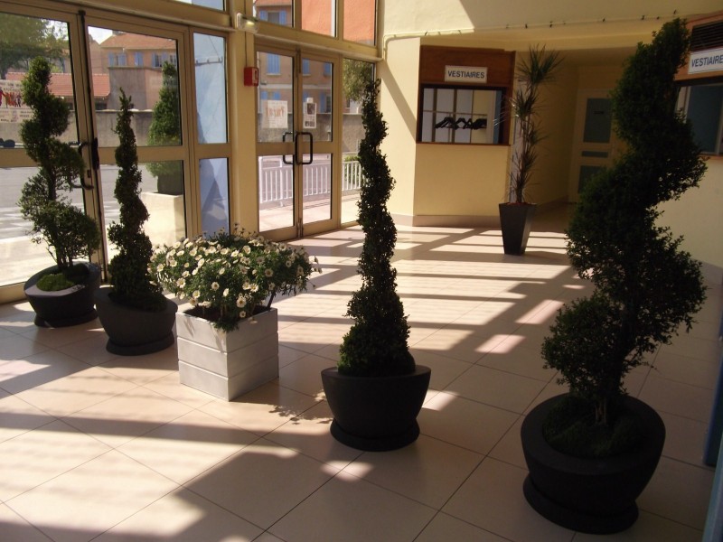 DECOR DE SCENE PODIUM BILLETERIE POUR SPECTACLE PACA VAR HERAULT APLES VAUCLUSE