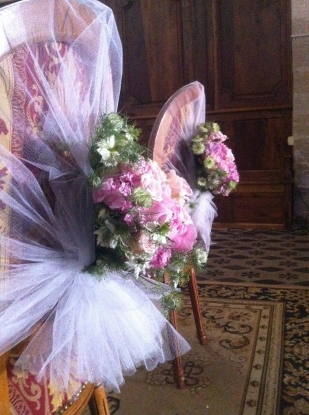 EGLISE CEREMONIE DE MARIAGE LIEU DE CULTE DECORATION AUTEL  BOUTS DE BANCS PACA VAUCLUSE VAR HERAULT