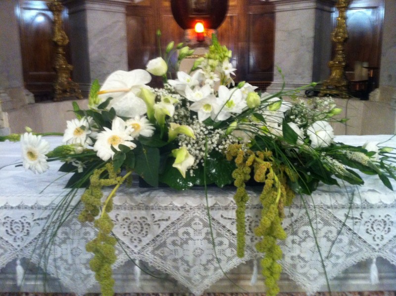 décoration église autel bouts de bancs pour mariage en paca aix en provence avignon salon de provence