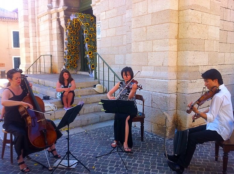 arche pour décoration d'église réalisée par clorofil events