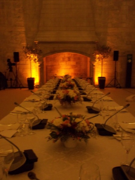 décor floral centre table événement officiel  gala d'entreprise Avignon