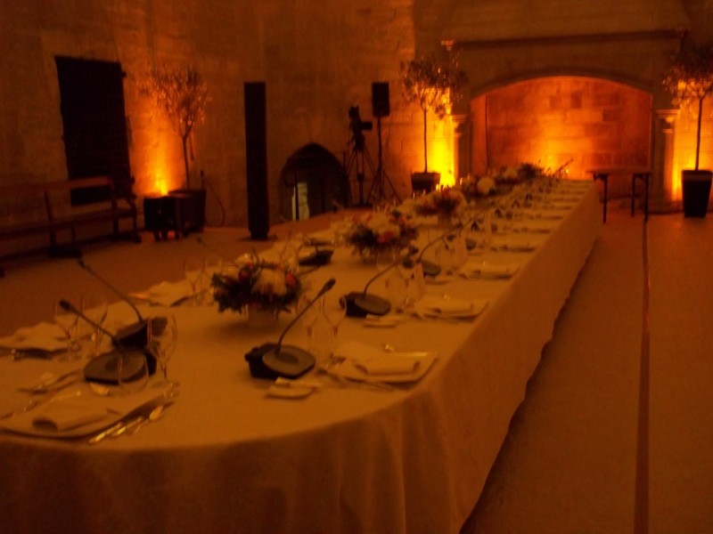 décor floral centre table événement officiel  gala d'entreprise Avignon