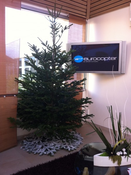 décor de noël pour façade de commerce Marignanne