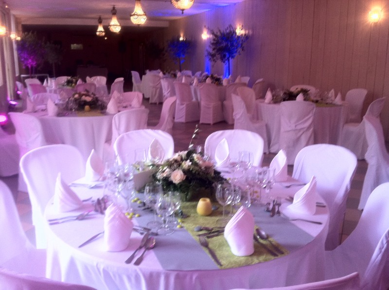 compositions florales pour mariage buffet traiteur centre de table décor de salle de réception paca avignon aix en provence