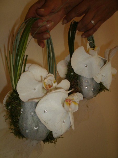 Bouquet de mariée et des demoiselles d'honneur pour mariage à aix en provence Paca en 2008