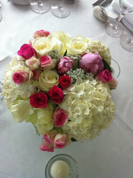 pivoine, hortensia et roses blanches pour bouquet de mariage à Carry le Rouet