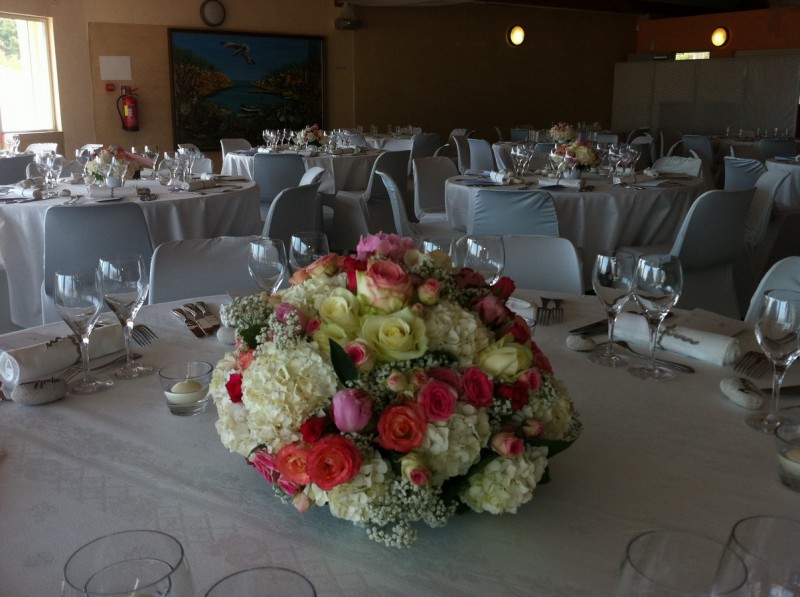 pivoine, hortensia et roses blanches pour bouquet de mariage à Carry le Rouet