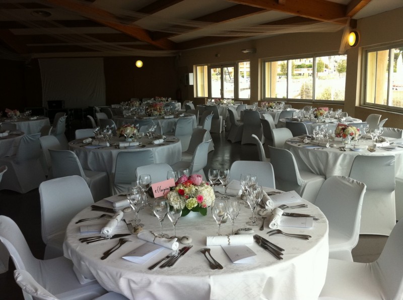 pivoine, hortensia et roses blanches pour bouquet de mariage à Carry le Rouet