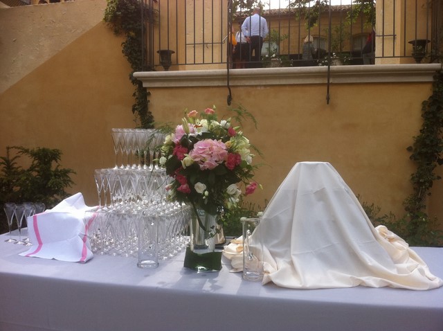 Décoration de fleurs de buffet